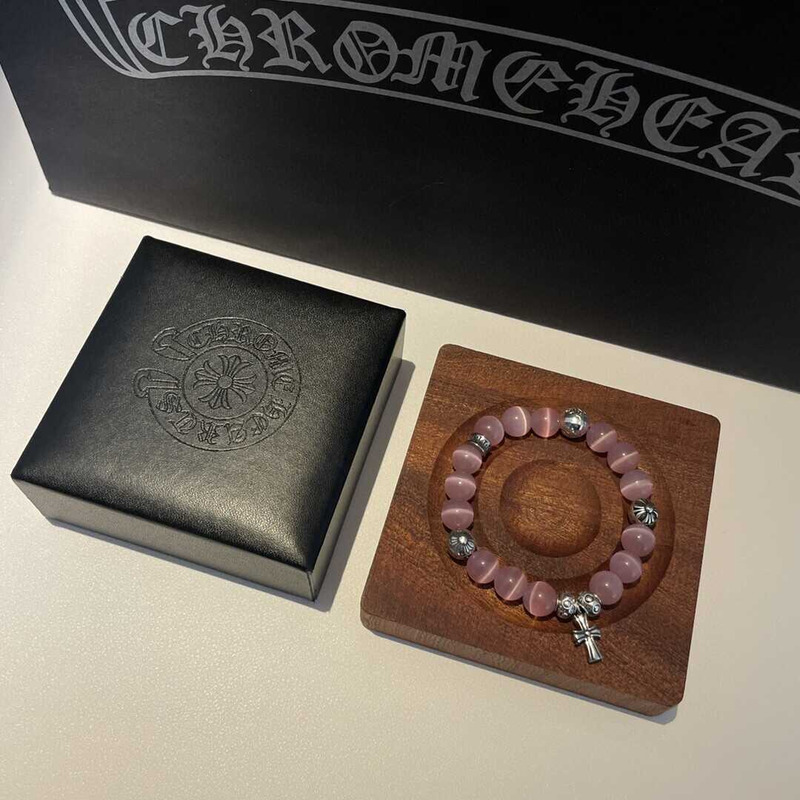 Ch*0me He**ts bead bracelet