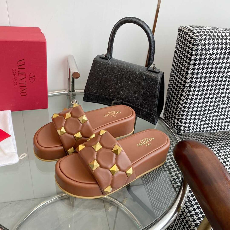 Valentino Garavani Roman Stud Leather Platform Sandals Brown