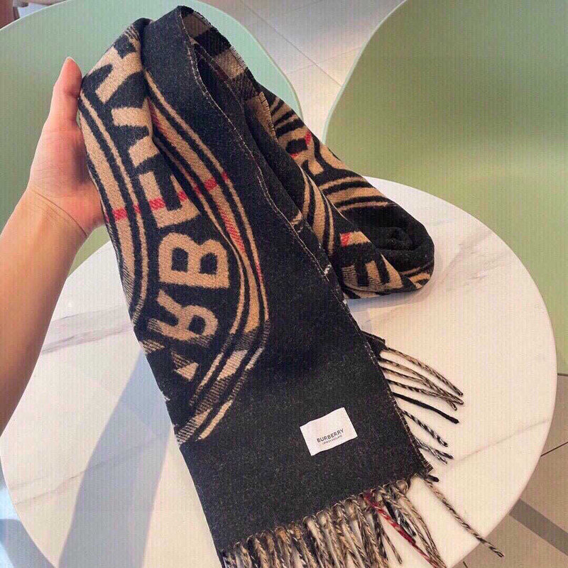 B**rry inverness check scarf brown and dark blue