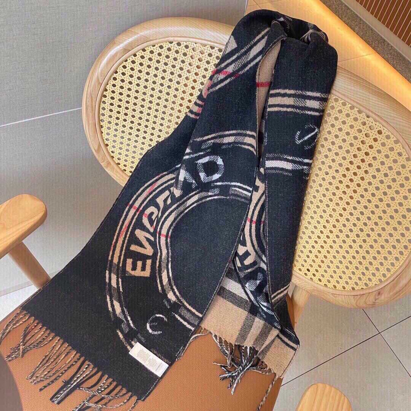 B**rry inverness check scarf brown and dark blue