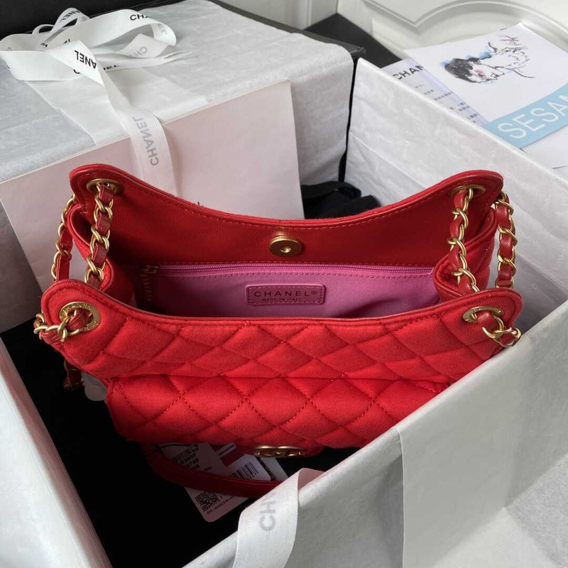 Ch*el hobo bag wool knit gold-tone metal red