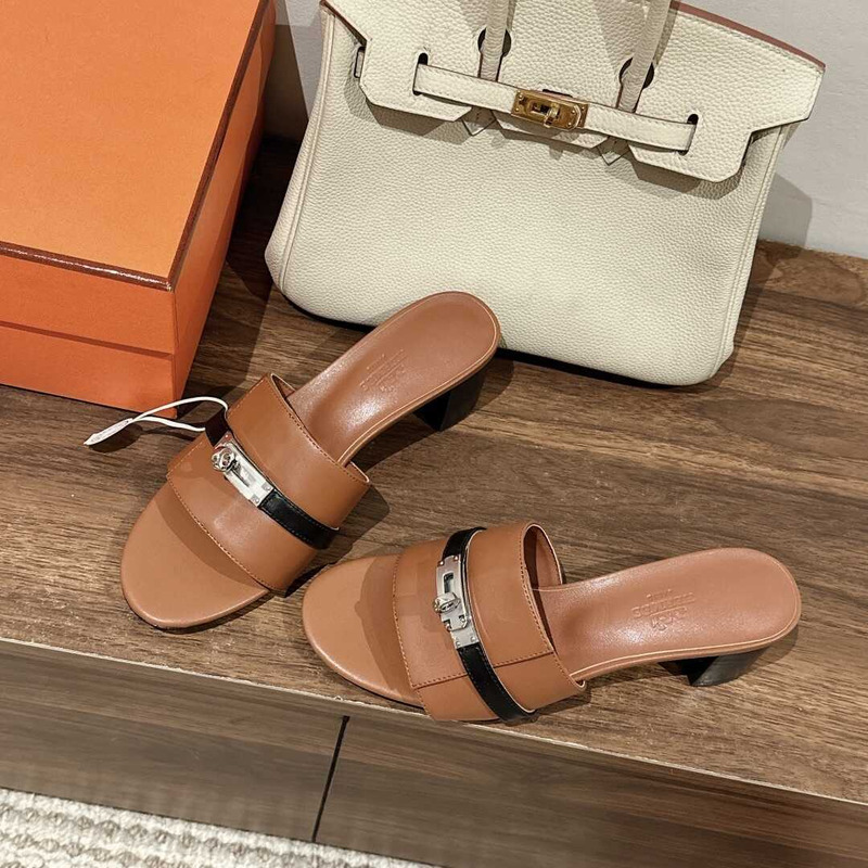 H**mes gigi 50 sandals gold and black