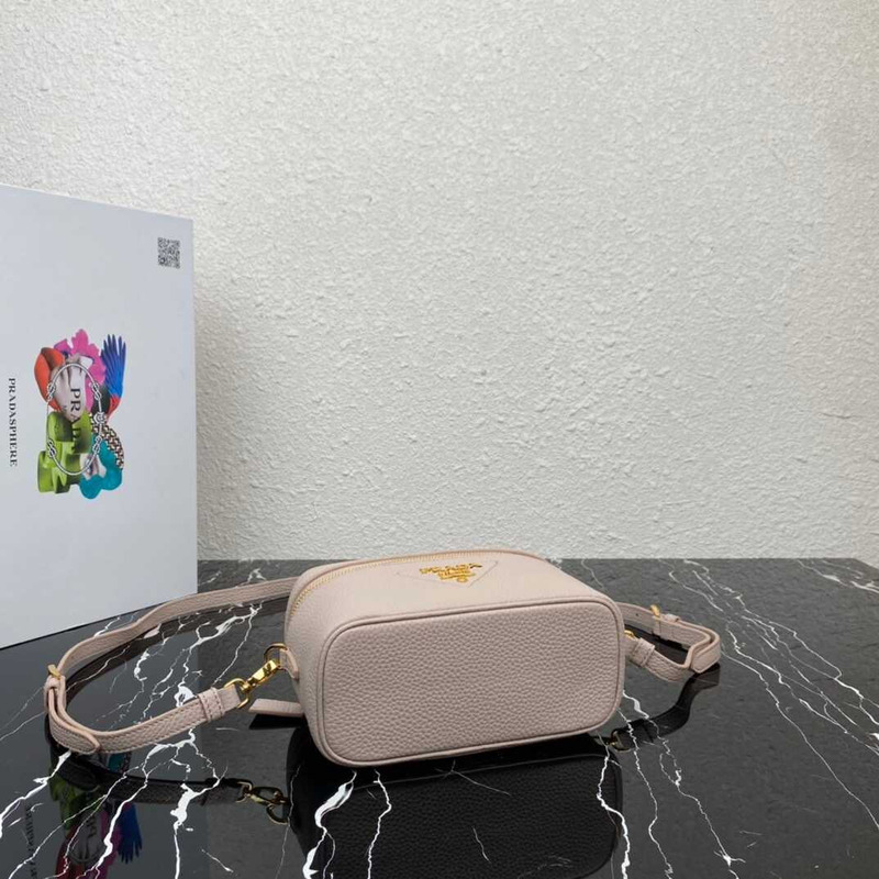 Pra*a re-edition 2005 shoulder bag nylon mint  pink