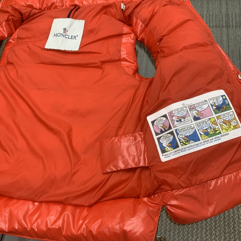 Moncler Kids Bormes Down Vest Red