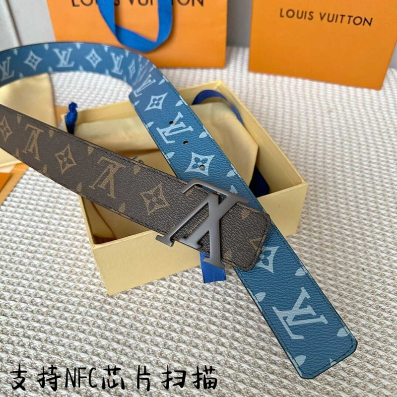l**is V*t*n initiales 40mm reversiblet with brown lv initials buckle monogram canvas/blue