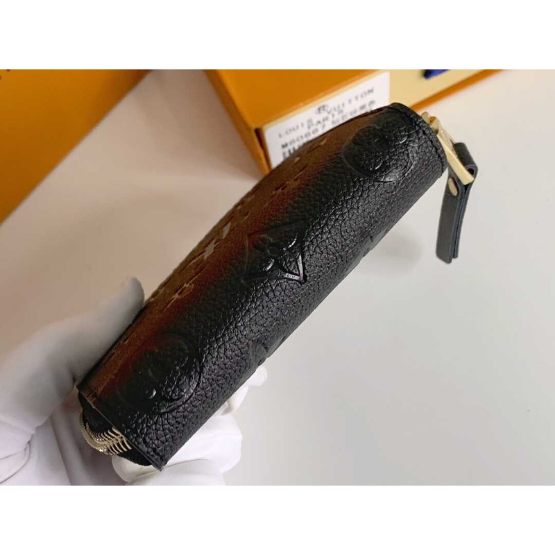 l**is V*t*n zippy coin purse padlock black