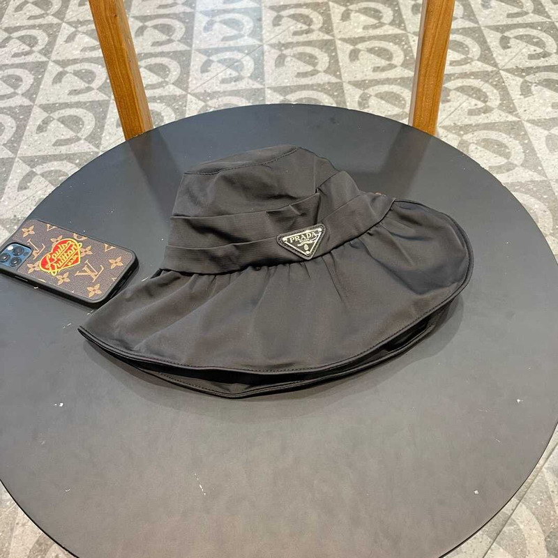 Pra*a wide brim sun visor hat in black
