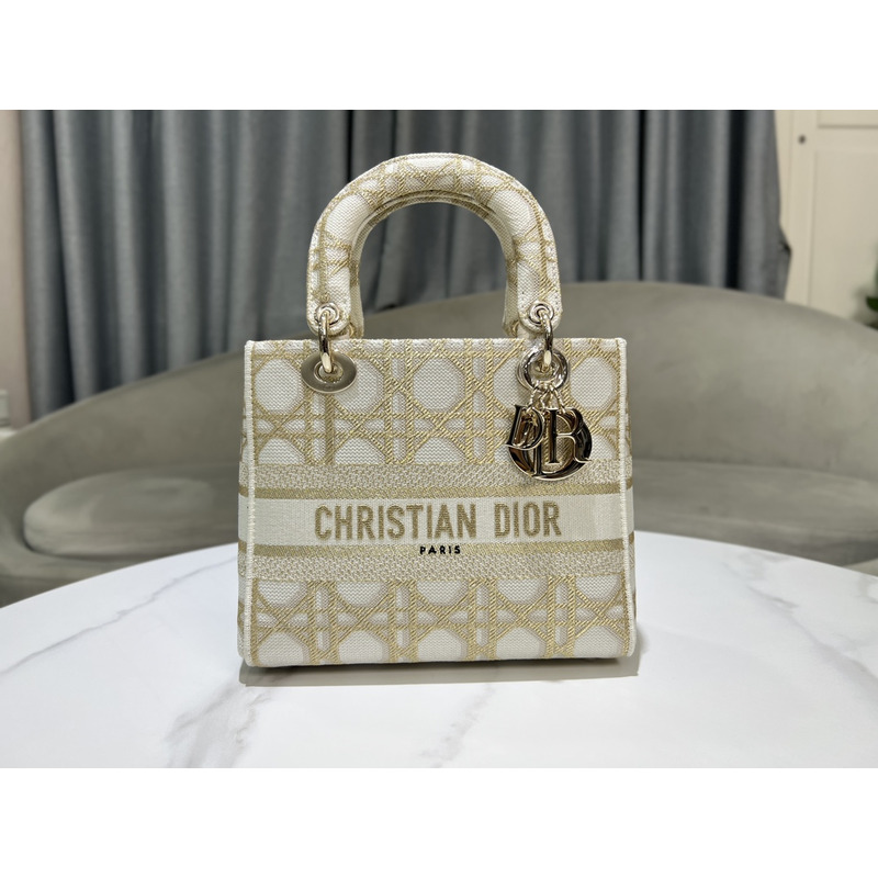 D*or medium lady d-lite bag white and gold-tone macrocannage embroidery