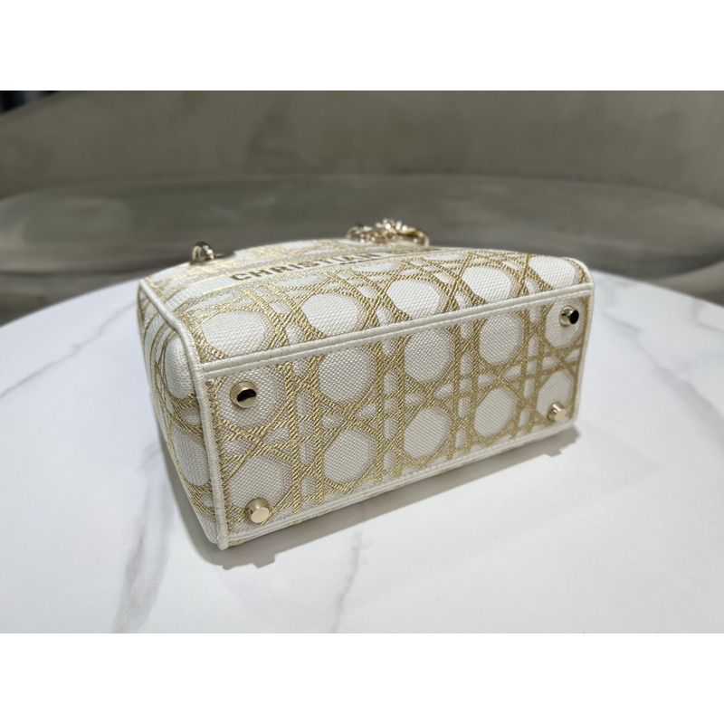 D*or medium lady d-lite bag white and gold-tone macrocannage embroidery