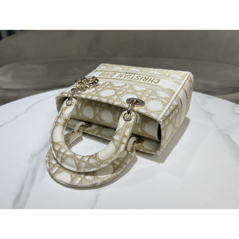 D*or medium lady d-lite bag white and gold-tone macrocannage embroidery