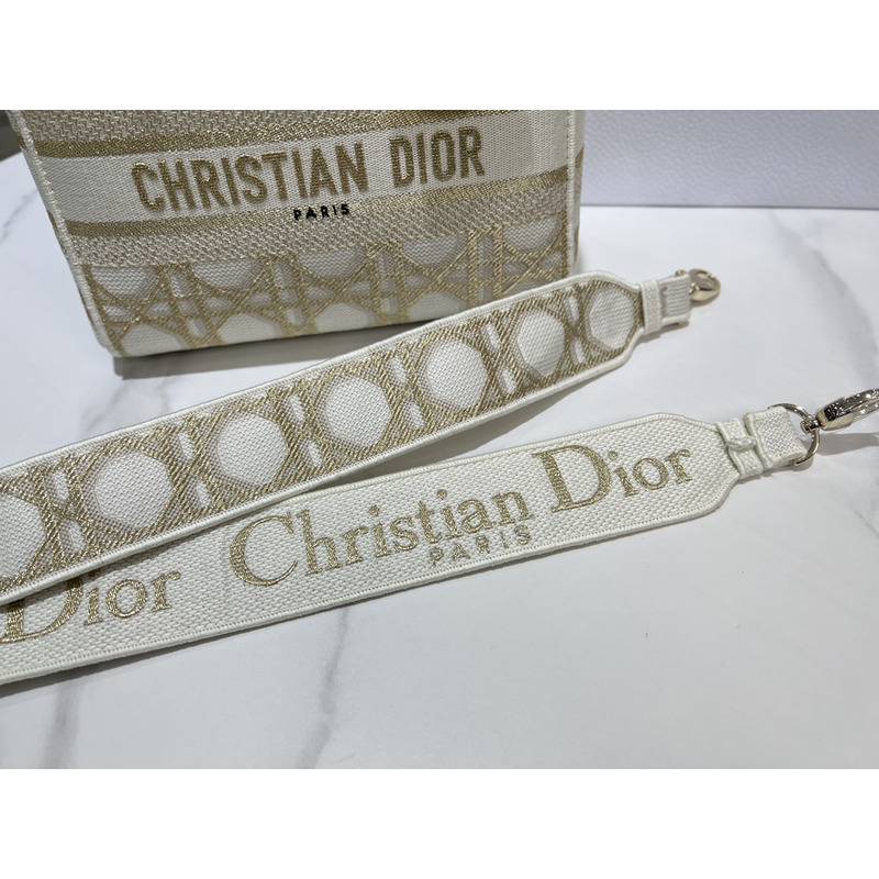D*or medium lady d-lite bag white and gold-tone macrocannage embroidery