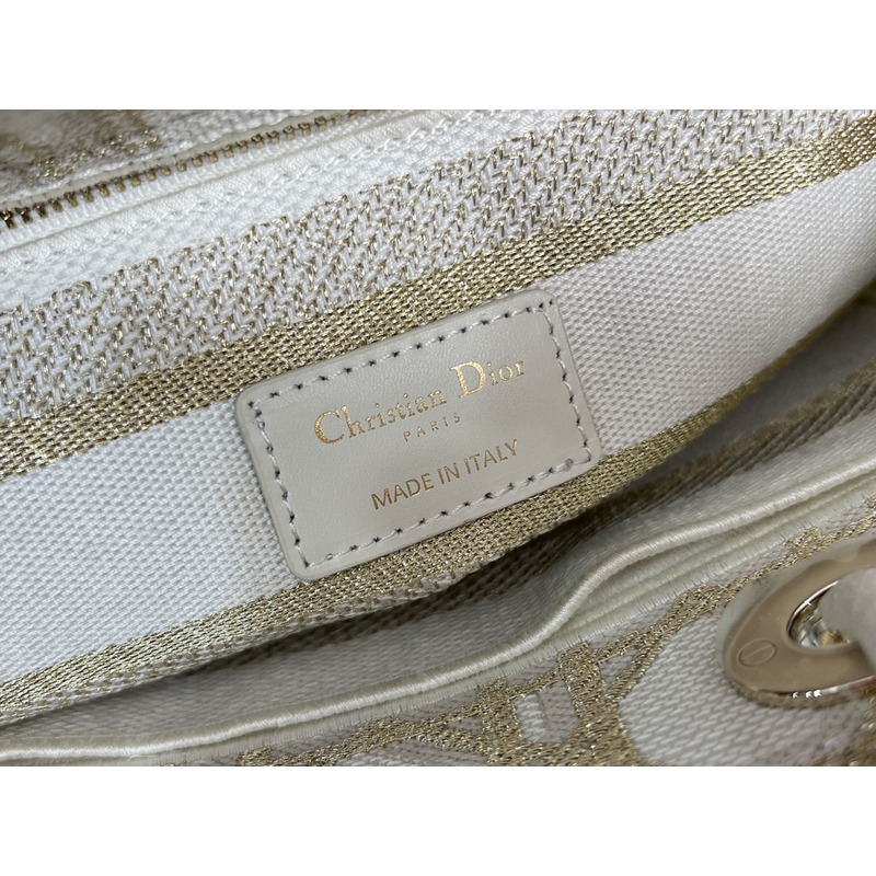 D*or medium lady d-lite bag white and gold-tone macrocannage embroidery