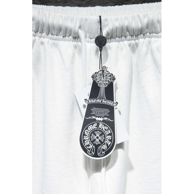 Ch*0me heart embroidered cotton shorts white