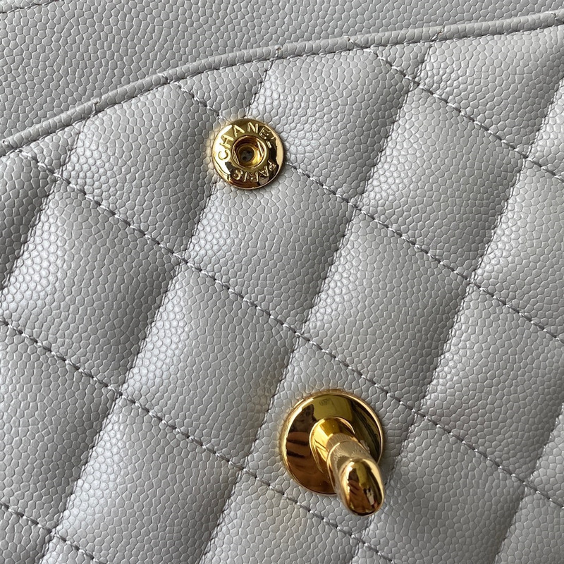 Ch*el medium caviar gold classic flap bag grey