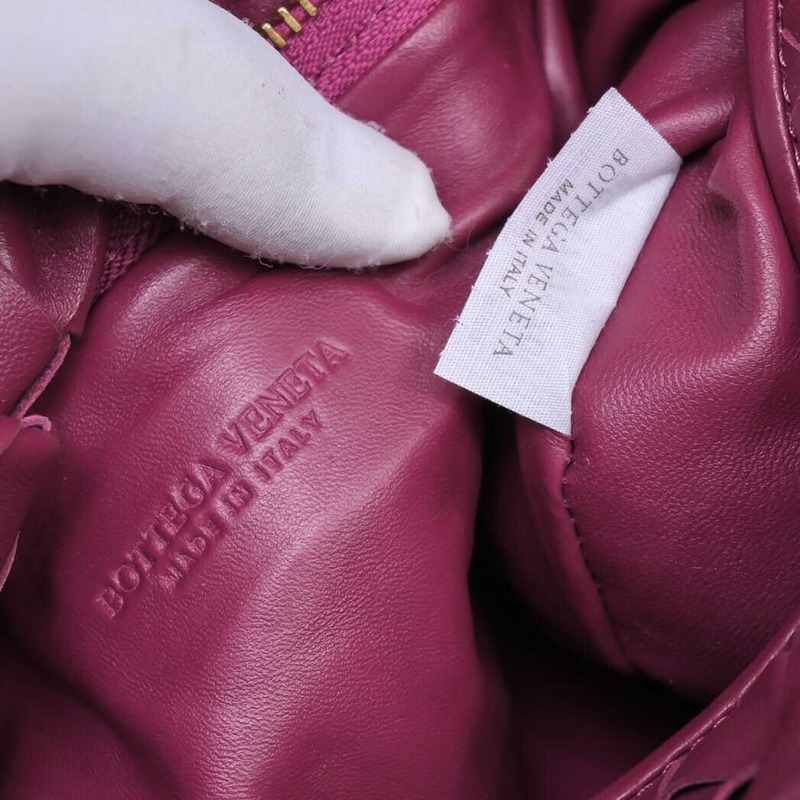 Bo*te*ga ve*ne*ta mini jodie intrecciato top handle burgundy