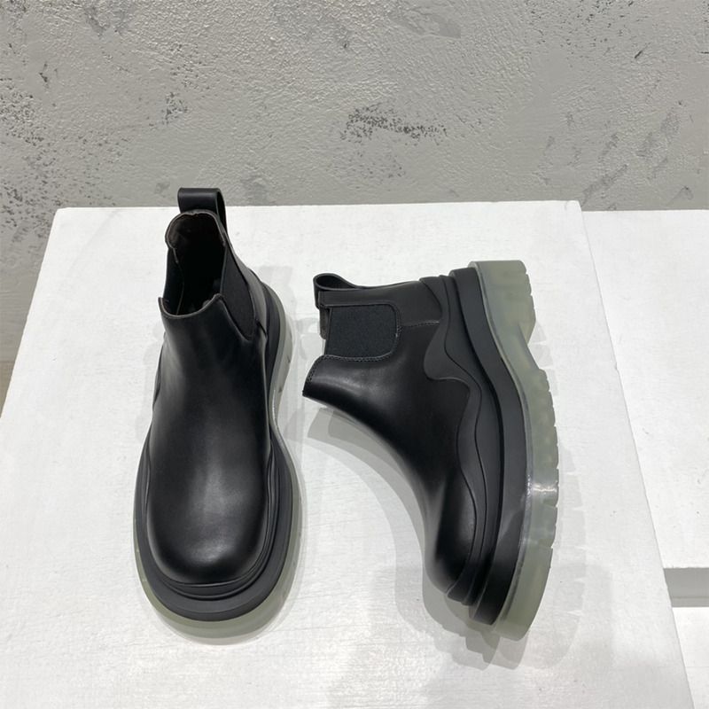 Bo*te*ga ve*ne*ta rubber-trimmed leather chelsea boots