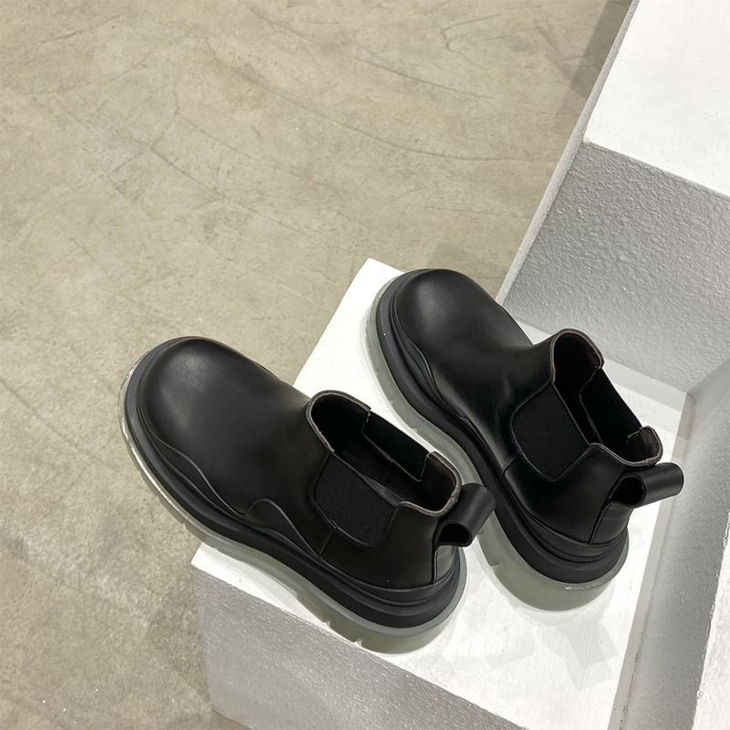Bo*te*ga ve*ne*ta rubber-trimmed leather chelsea boots