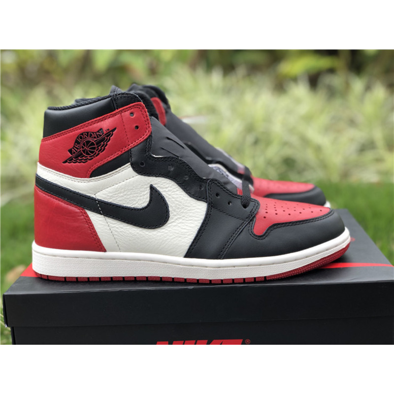 Air Jordan 1"Bred Toe"2018 Sneakers Men Women