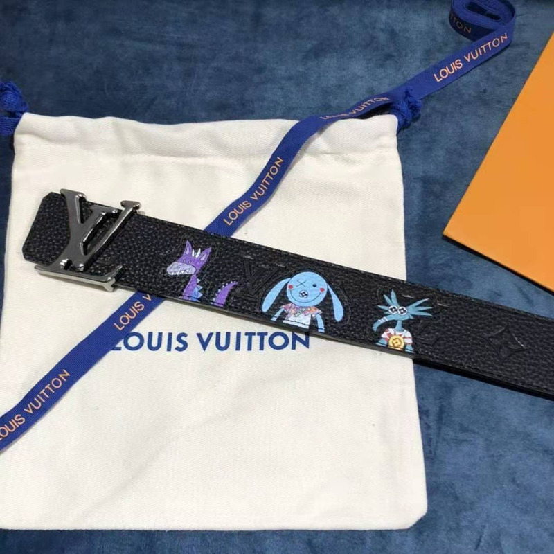 l**is V*t*n carton black belt 40mm