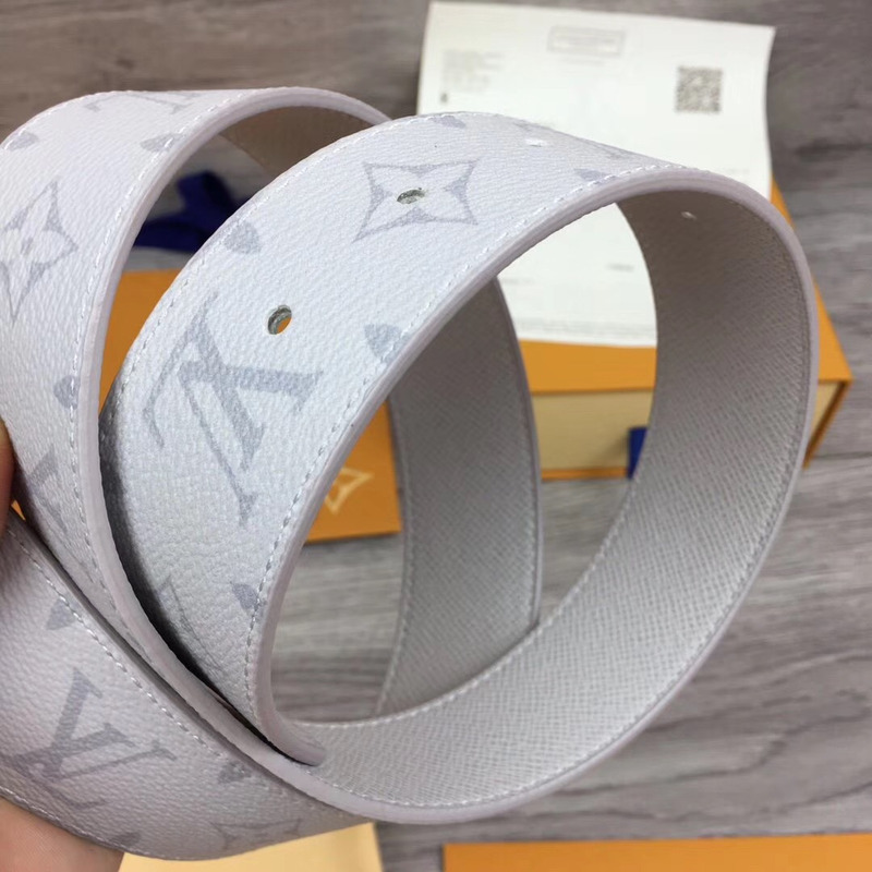 l**is V*t*n initiales reversible belt in white