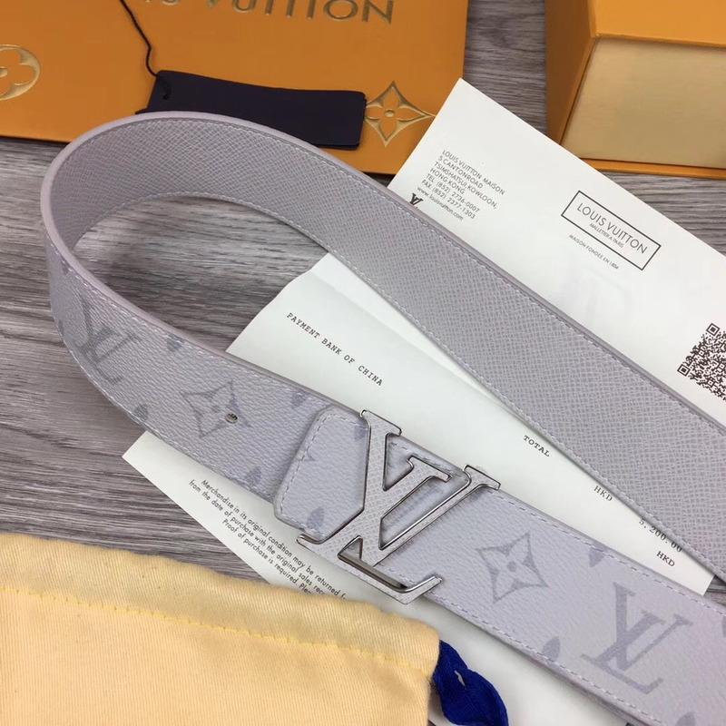 l**is V*t*n initiales reversible belt in white
