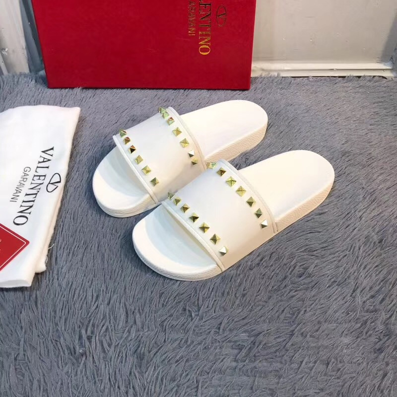 Valentino Rockstud Rubber Sandal(White)