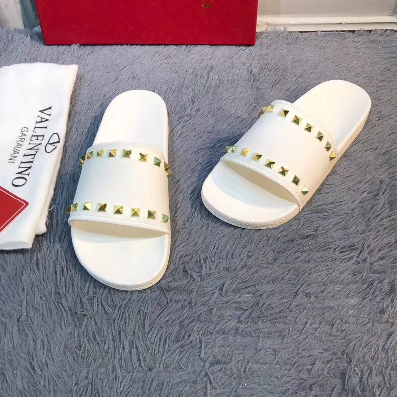 Valentino Rockstud Rubber Sandal(White)