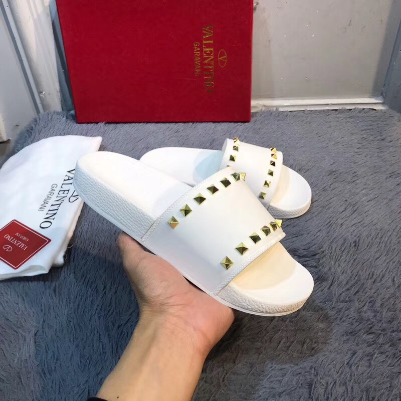 Valentino Rockstud Rubber Sandal(White)
