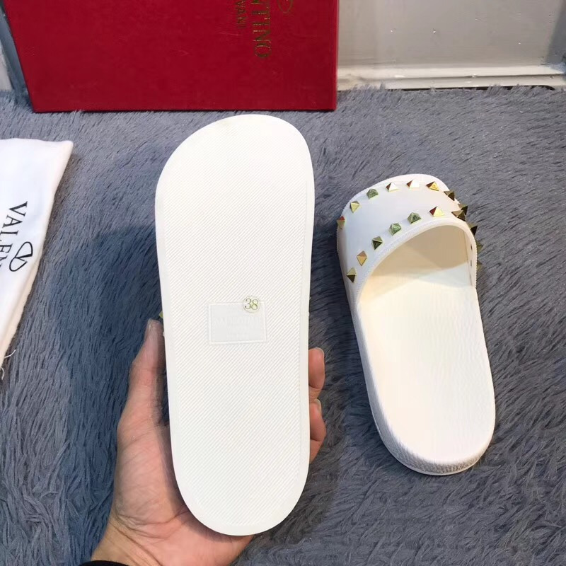 Valentino Rockstud Rubber Sandal(White)