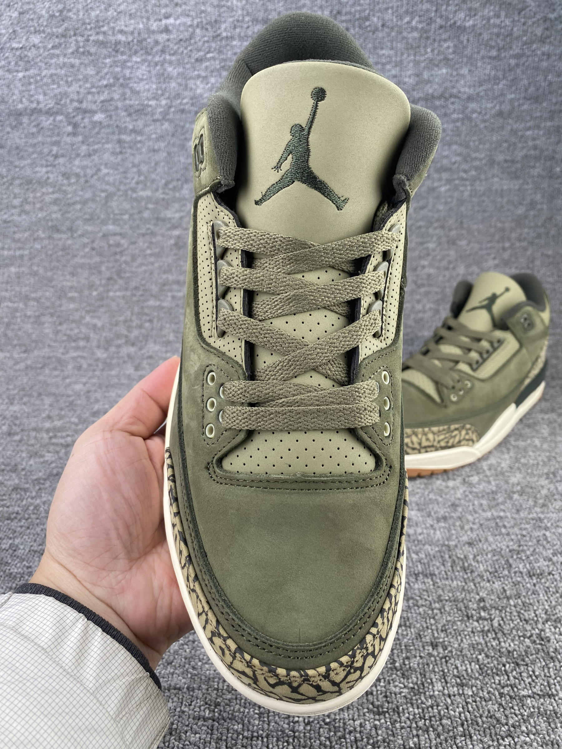 UA Jordan 3 Retro