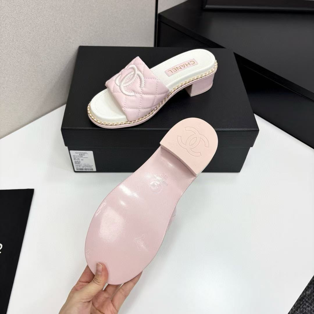 UA Ch**el Slides