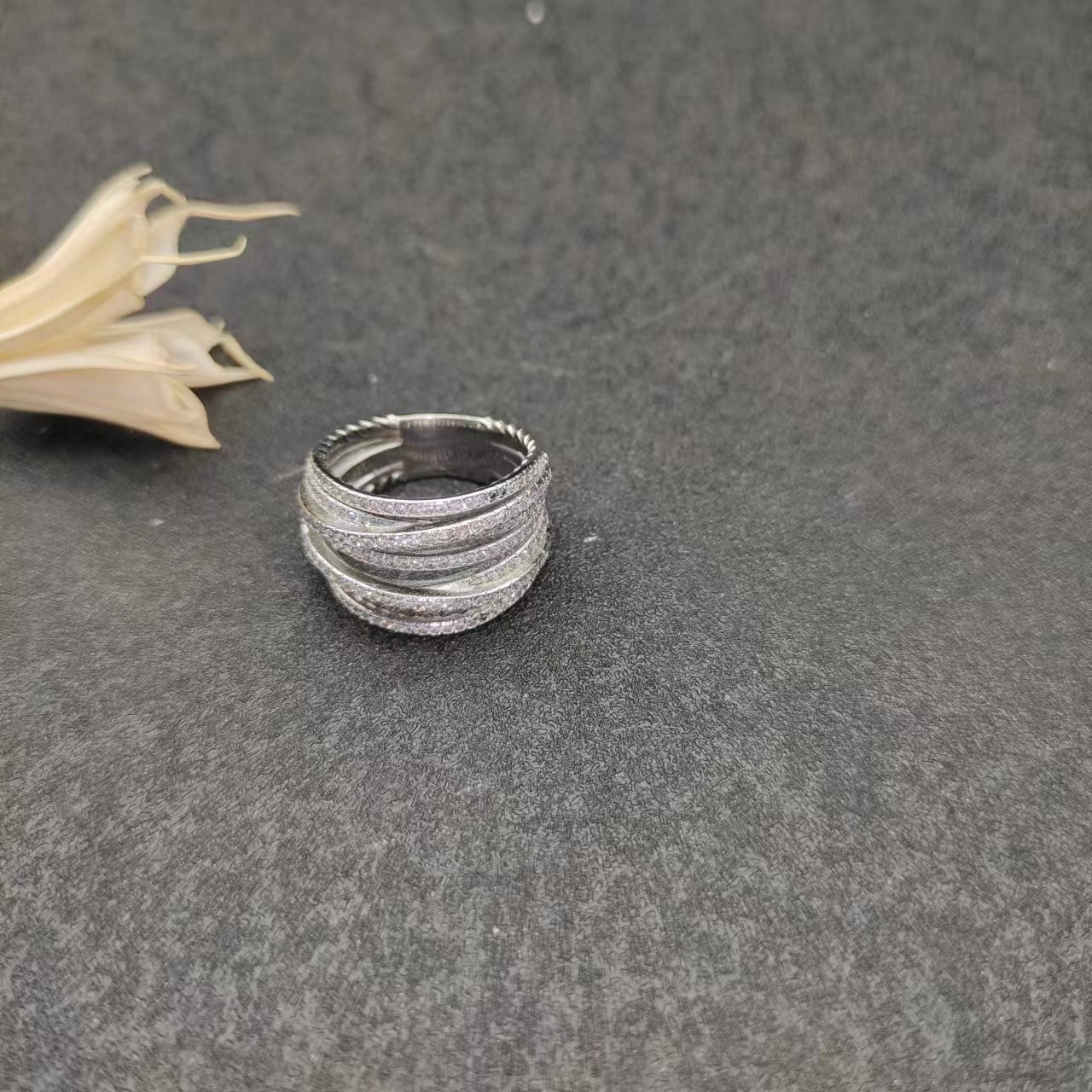 dau1d Yvrm*n ring