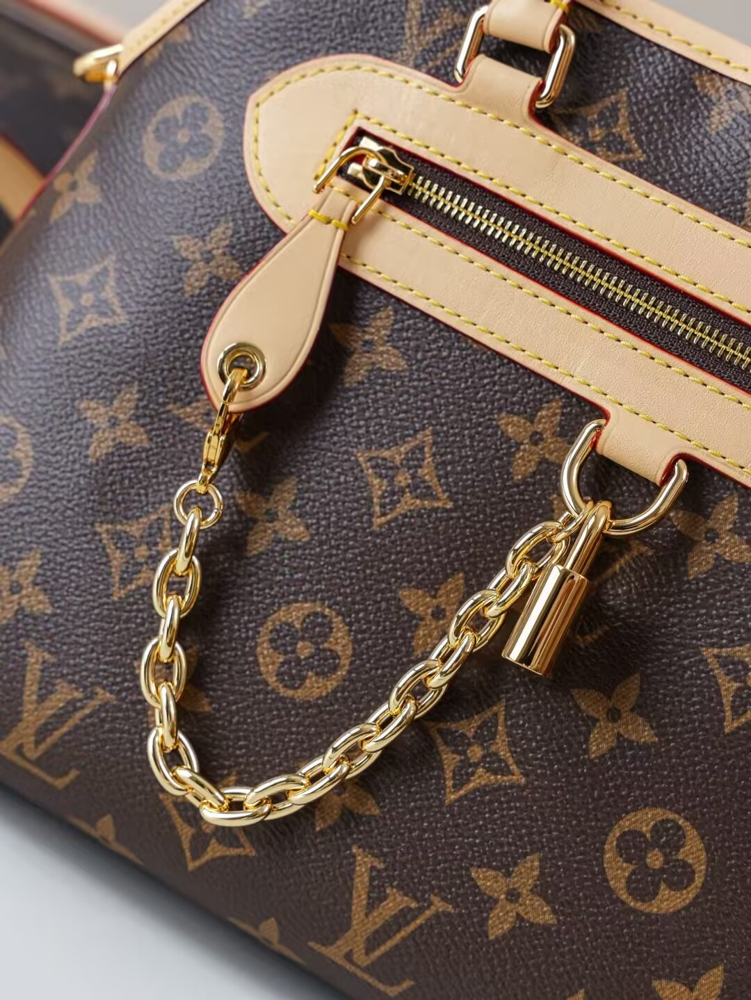 l0vis Vvtt0n monogram ever more pm handbag m15208 35x21x12cm