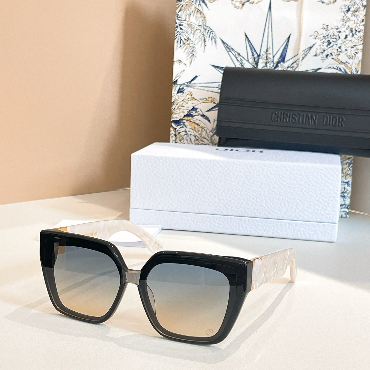D10r Glasses
