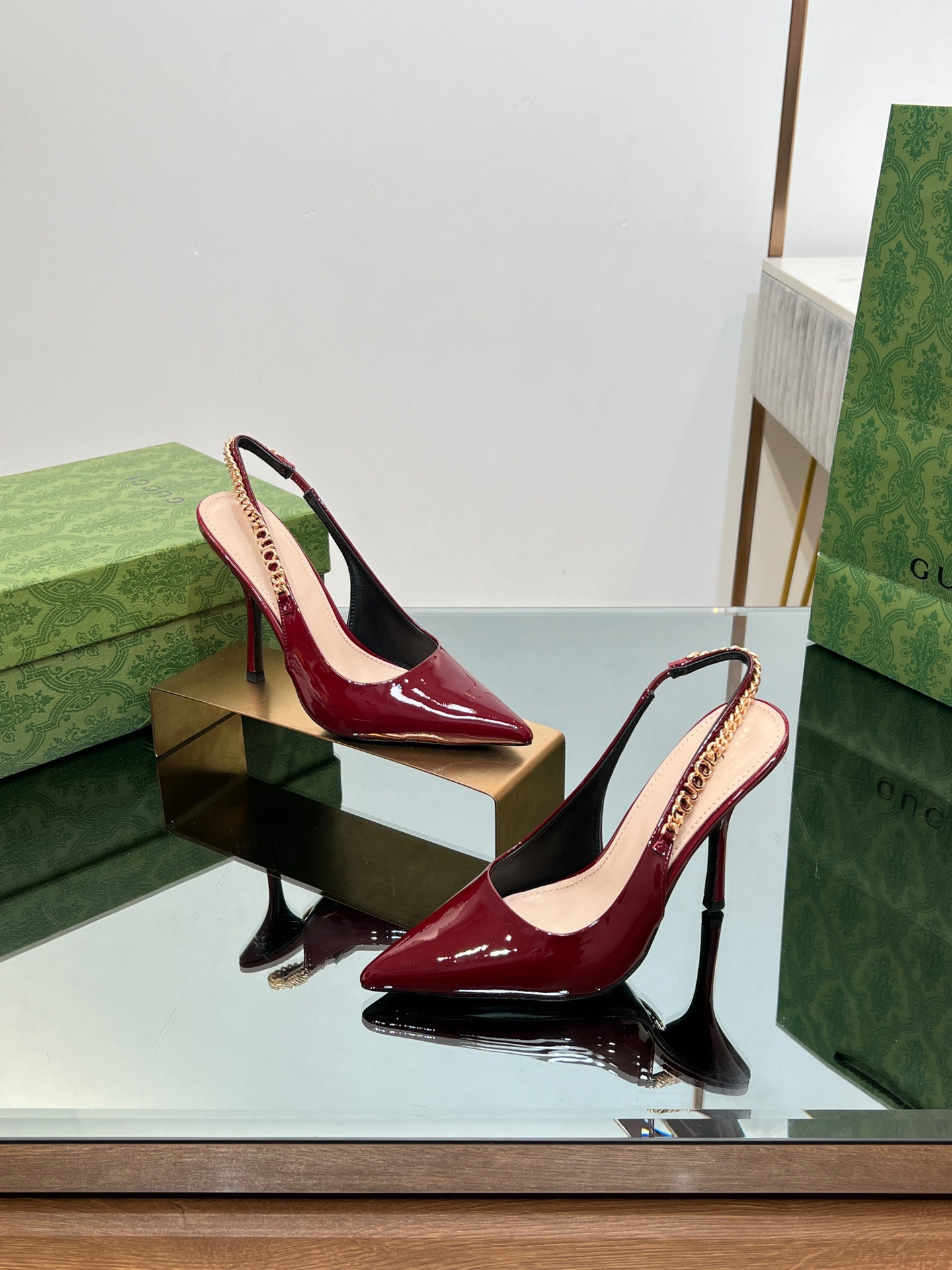 Gvc*1 SIGNORIA SLINGBACK PUMP