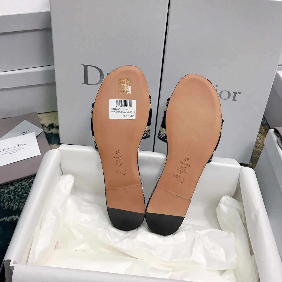 UA D10r Dway Slide