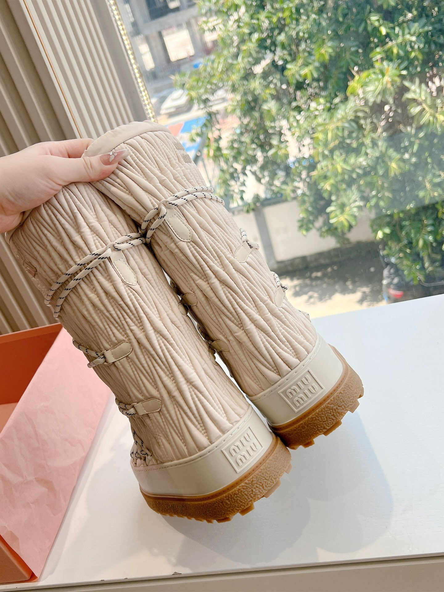 ua M1v M1v boot