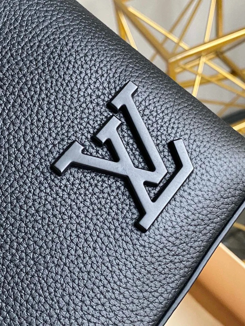 LV IPAD M69837
